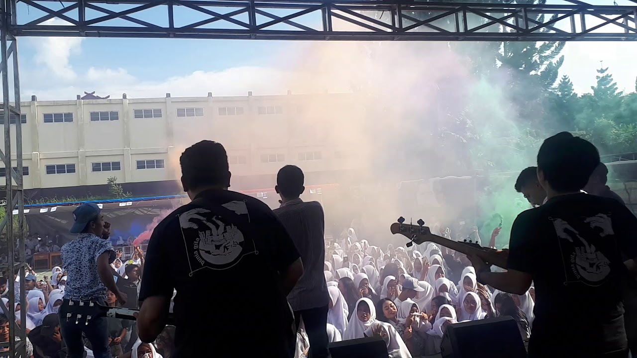 Tomskate - Wanitaku at SMA N 1 Cisarua