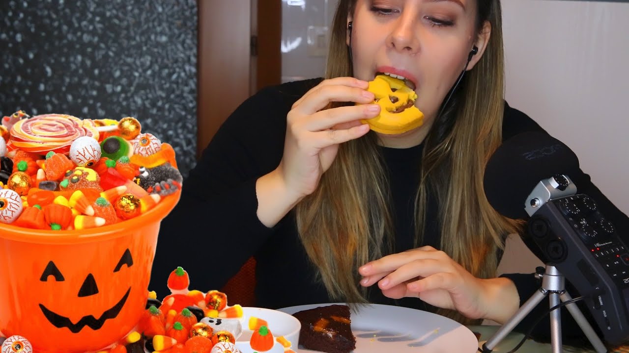 Mangio DOLCETTI DI HALLOWEEN 🎃 HALLOWEEN ASMR MUKBANG