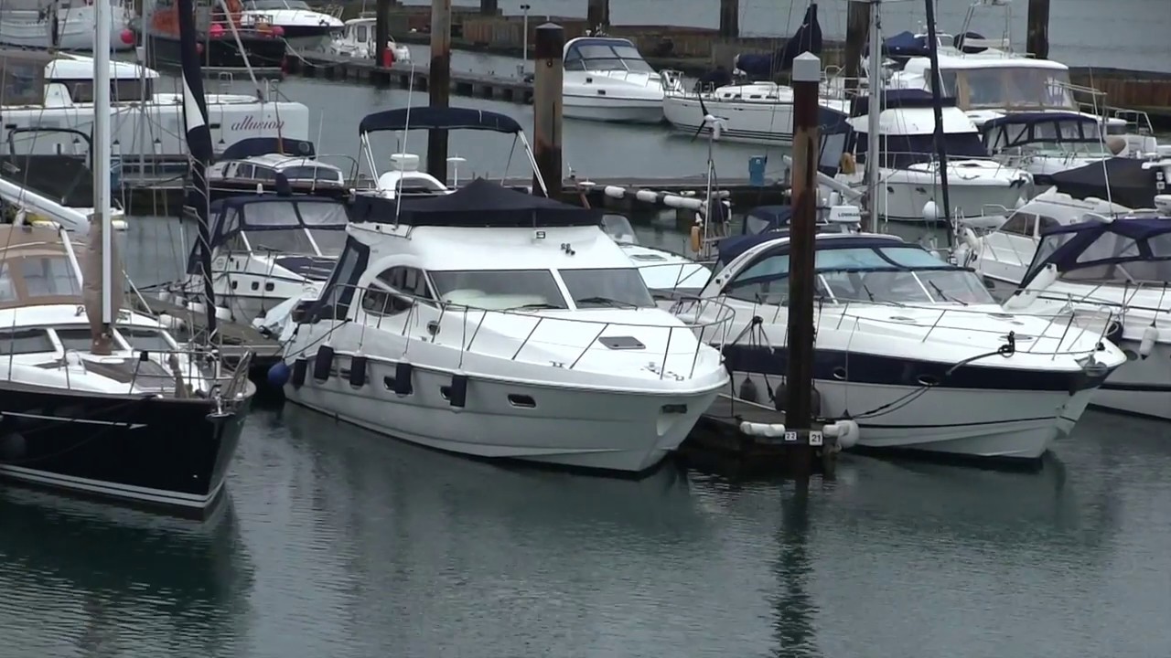 Sealine F42/5 used boat | Motor Boat & Yachting