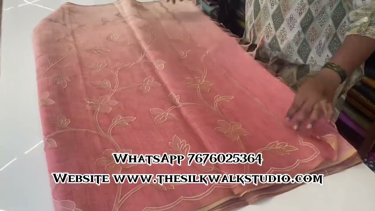 Madavi- Linen sarees 