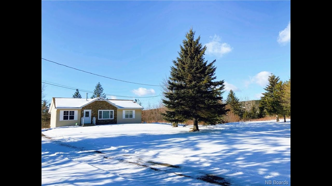 688 Route 825, Willow Grove, NB $224,000