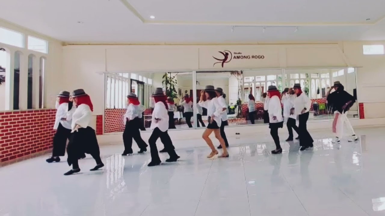 Jazz It Up Line Dance-Choreo Rob fowler- C 32 W 4 -Improver level Among Rogo Studio Class Arcamanik 
