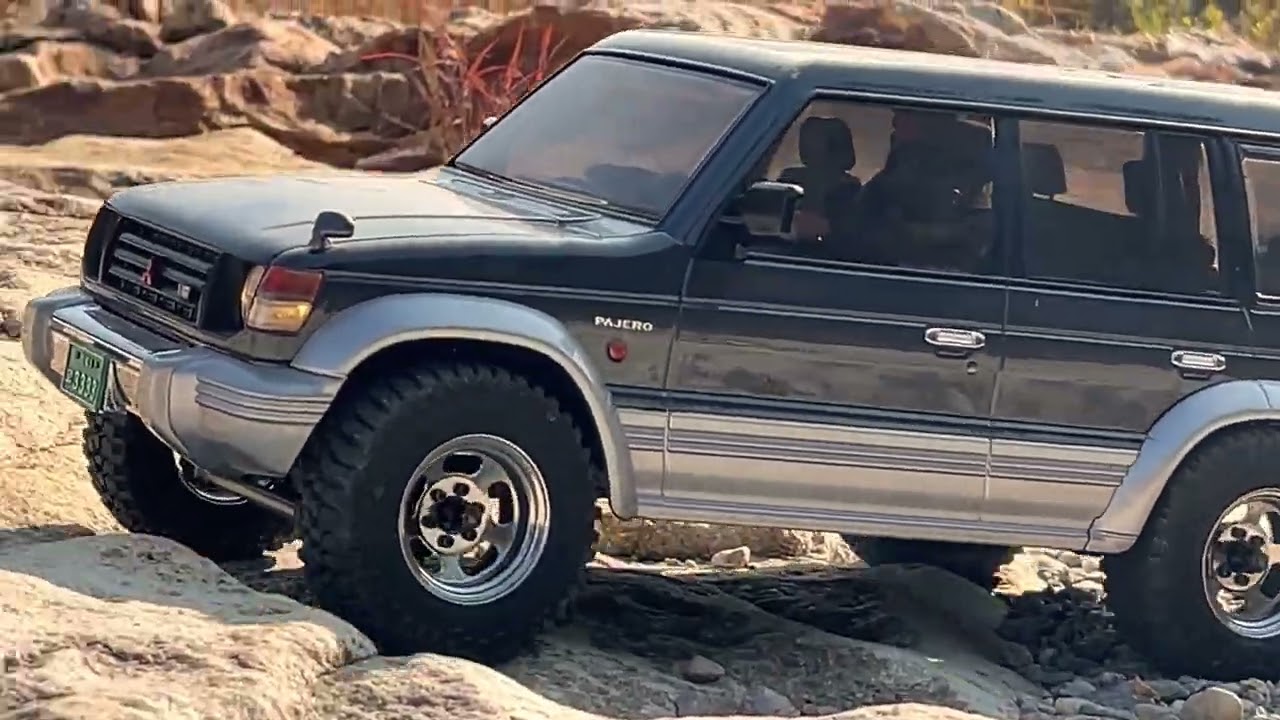 rc car/ Mitsubishi Pajero 1996 scale off road run / pajero 4x4 rc
