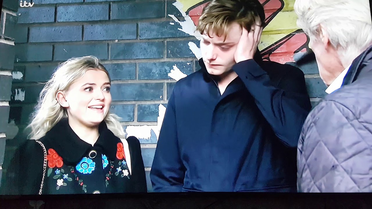 Coronation street ken catches Daniel and bethany