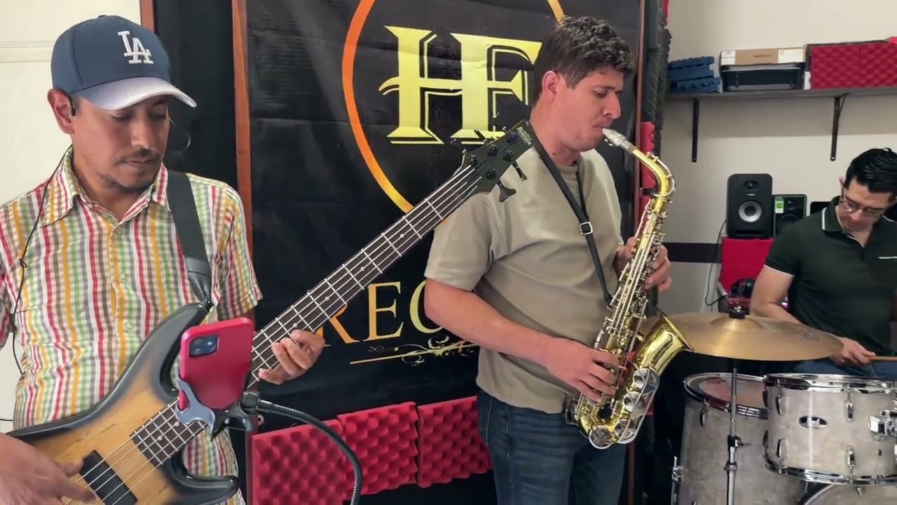 Algo en voz de nuestro compañero Omar Canel🎸🎶🔥