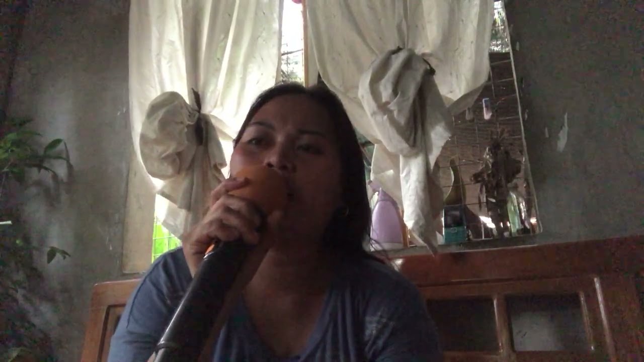 Yong feel na feel mo na yong kanta tapos biglang kumakatok sa bahay niyo😂.#youtube  #youtubeshorts 