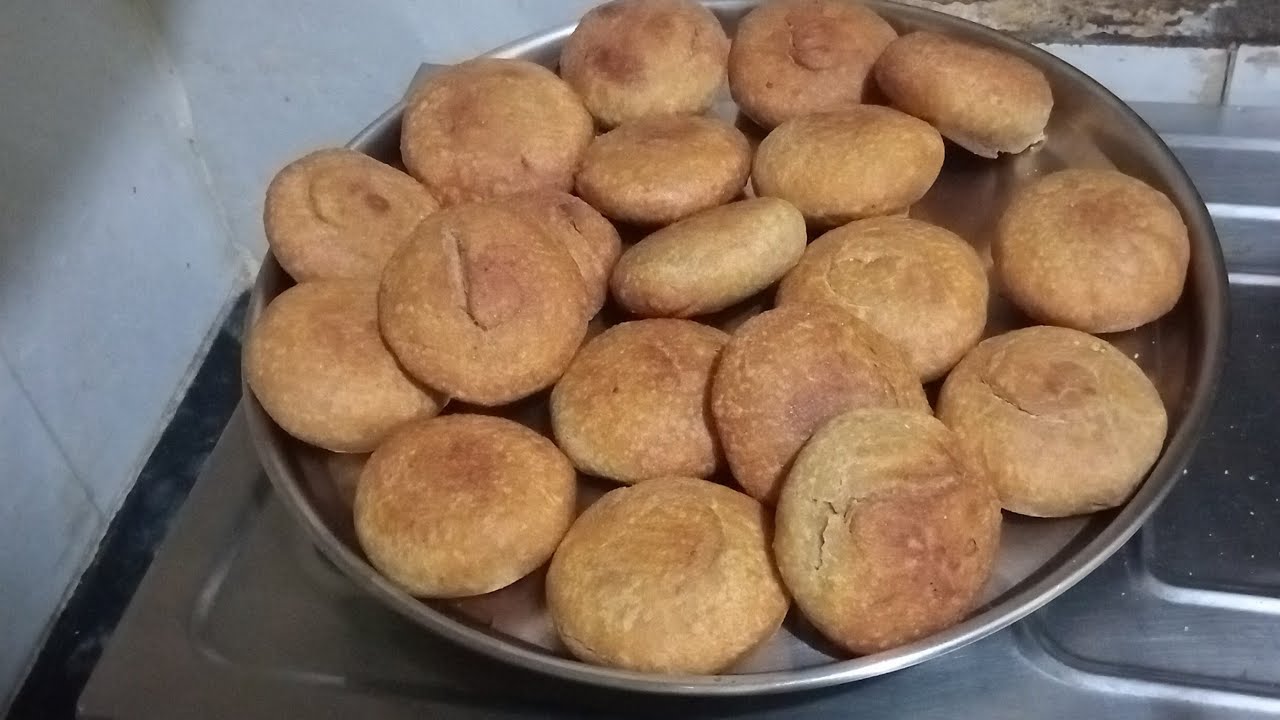 बिहारी स्टाइल मे  स्वादिष्ट लिट्टी, एक बार बनाकर कर देखे। Bihari style  me tasty litti  