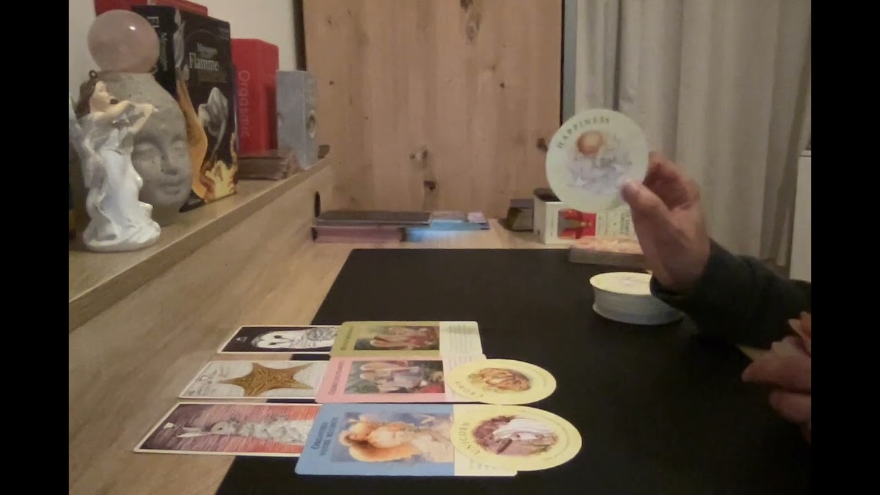 Quelqu’un vous pleur , mission impossible que de vous sortir de son esprit #tarot