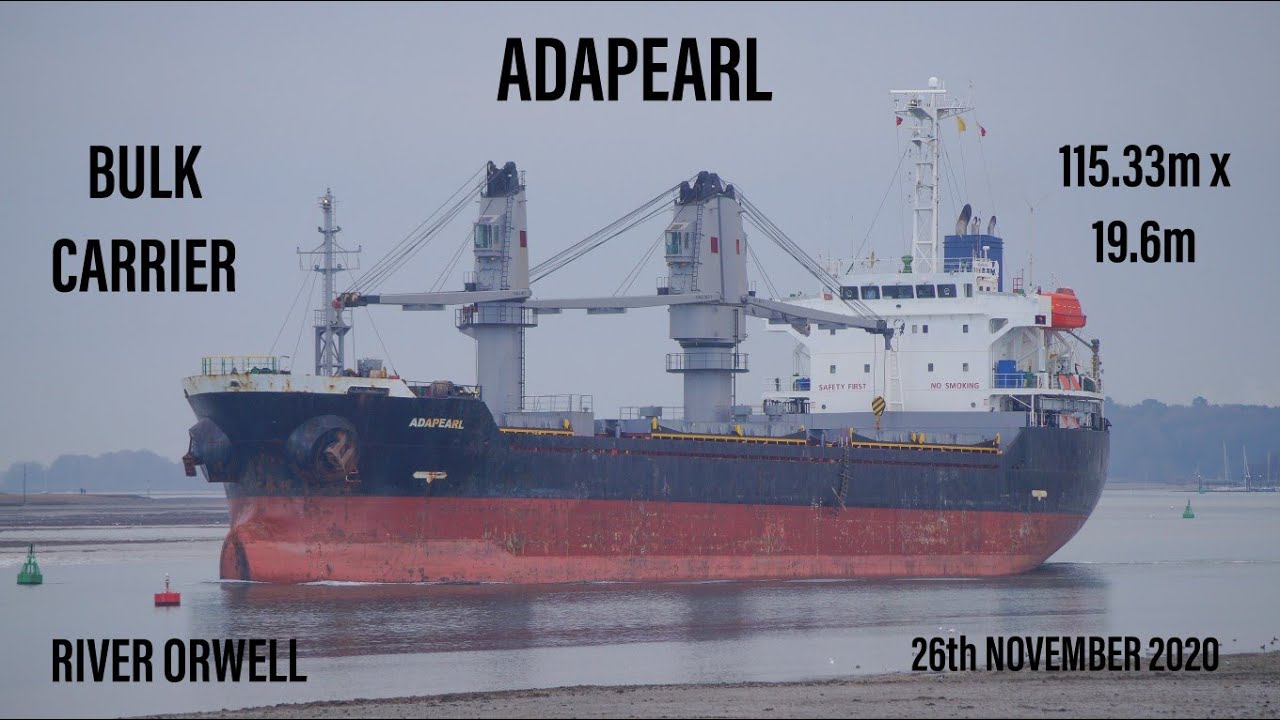 Bulk carrier ADAPEARL sailing up the River Orwell for ipswich 26/11/20
