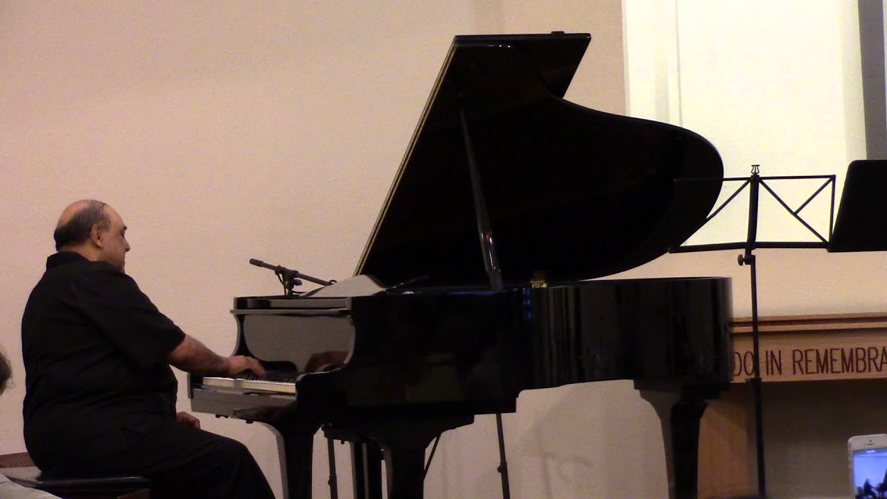 Eleazar Inciarte performs a Piano Solo