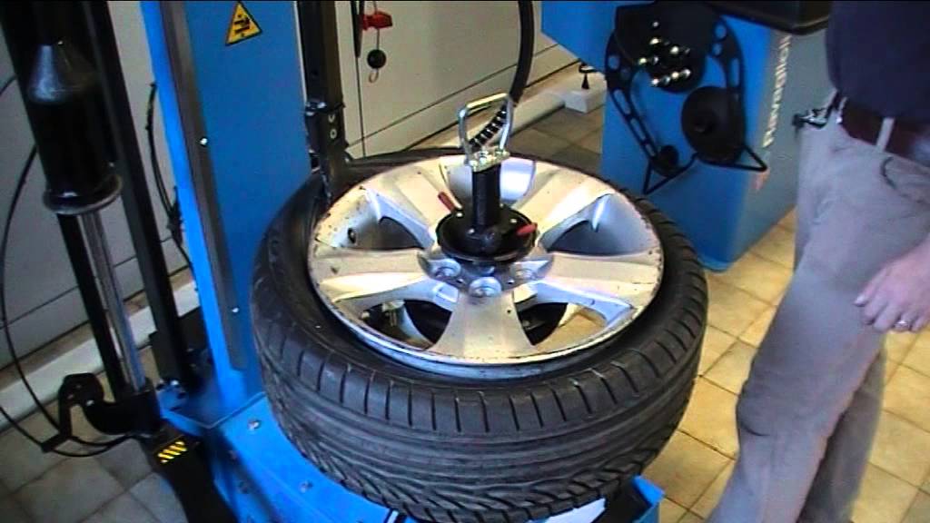 RAV G1150.30MAGIC   Dunlop 245 40 R18 using PLUS