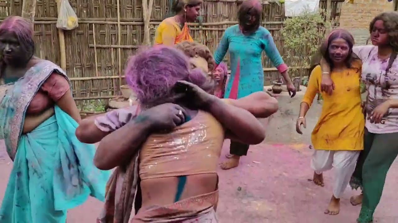 Holi Mai Bhoot Banake Sor Diya re Baba/Holi Putai New