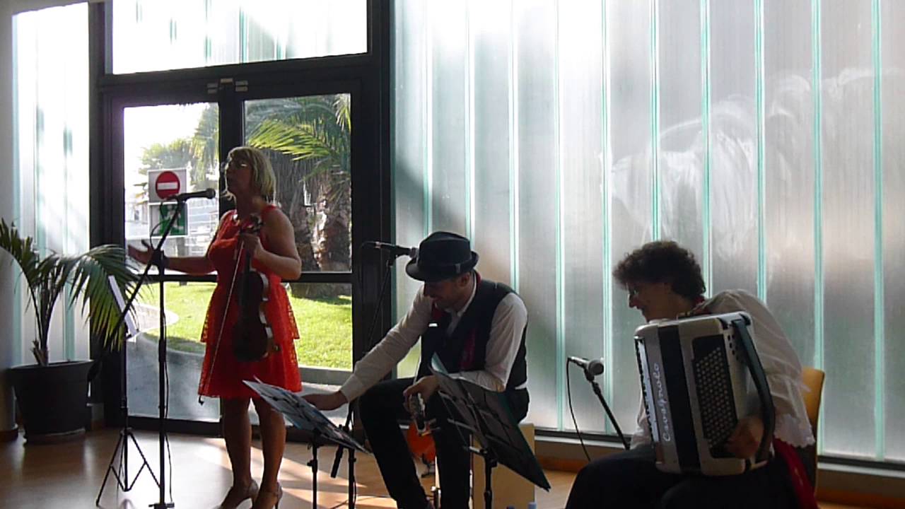 Bubamara folklore slovaque puis Nenotchka, folklore russe encha&icirc;n&eacute; &agrave; 