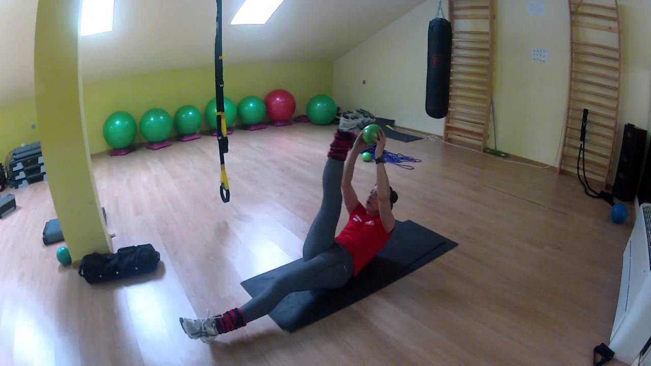 7. CUPA FIT4U 2013 - CROSSFIT FEMEI - Abdomene cu mingea de 2 kg