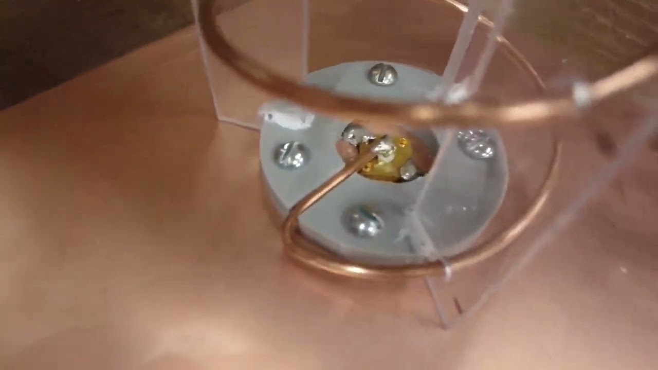AB7E L-Band Helical Antenna System for INMARSAT Satellites