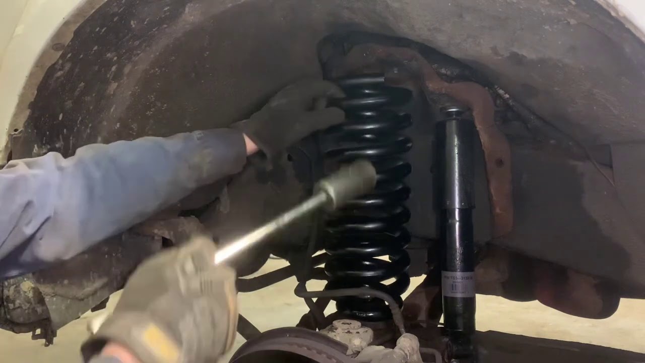 Ford F-350 | Coil Spring Replacement