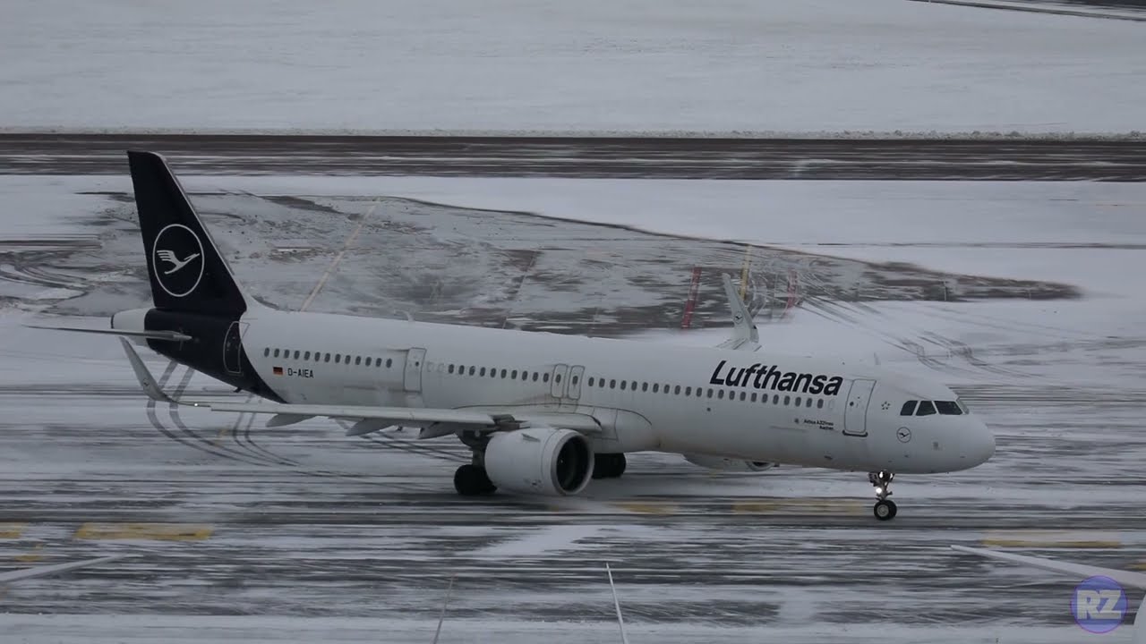 Plane Spotting Lufthansa A321 (D-AIEA) Taxi and Takeoff at Tallinn Airport
