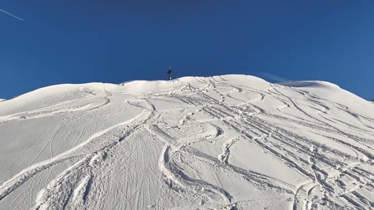 Winter Wonderland: Mayrhofen's Alpine Majesty | 4K