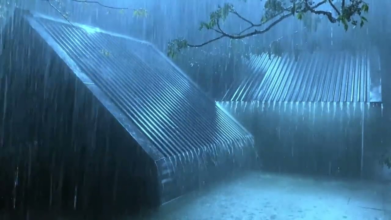 Najhlb&scaron;&iacute; uzdravuj&uacute;ci sp&aacute;nok za 3 min&uacute;ty s d&aacute;žďom a b&uacute;rkou na plechovom streche