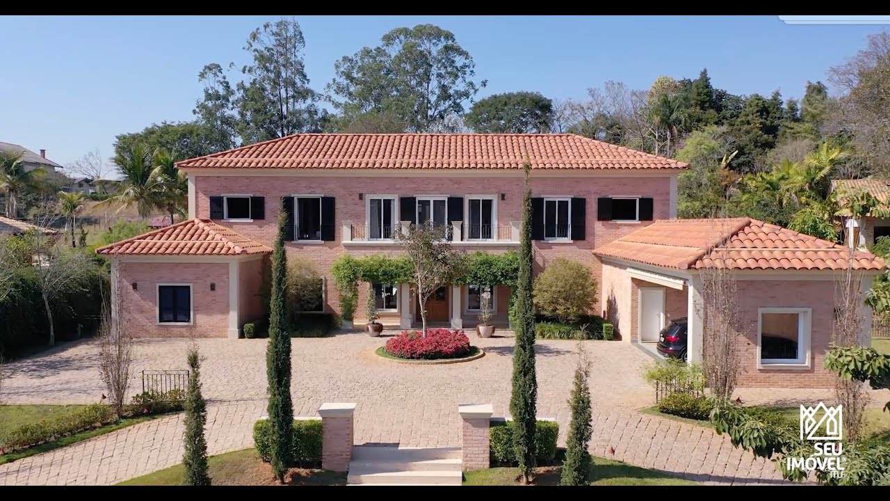 Magnífica residência com arquitetura toscana no Condomínio Fazenda Vila Real de Itu