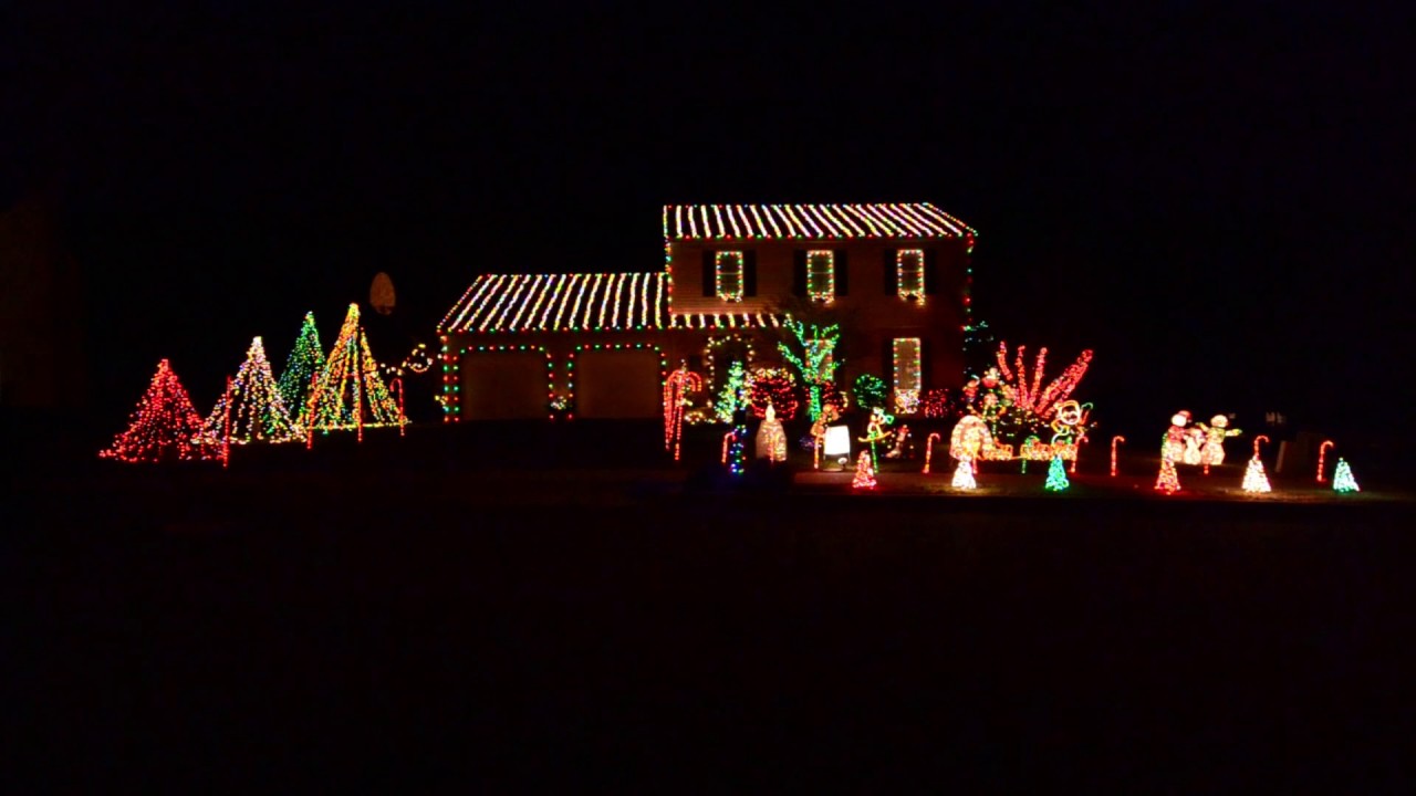 2016 Christmas Lights | Thunderstruck - AC/DC