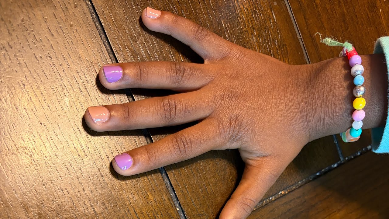 Mommy’s Home Salon|DIY Nails|First time daughter gets nails polished💖