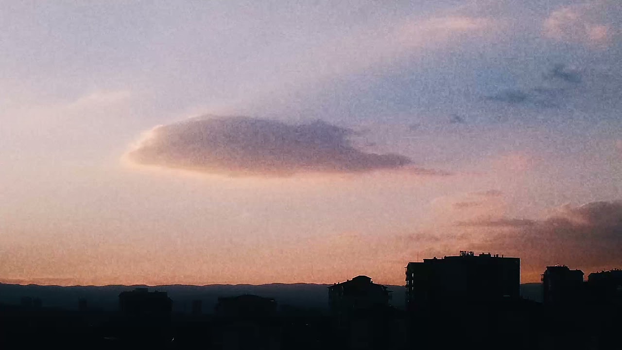 catamaran (deep slowed)
