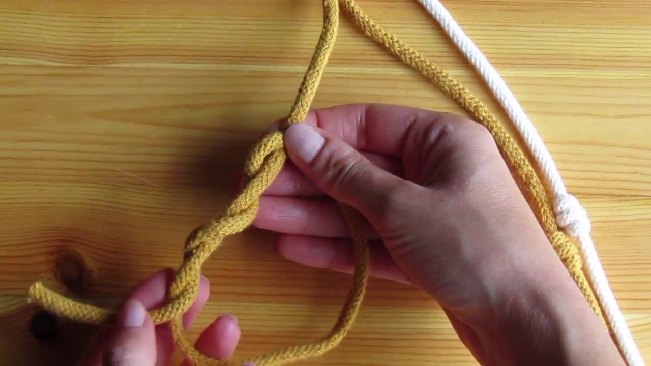 Macram&egrave; - Barrel Knot