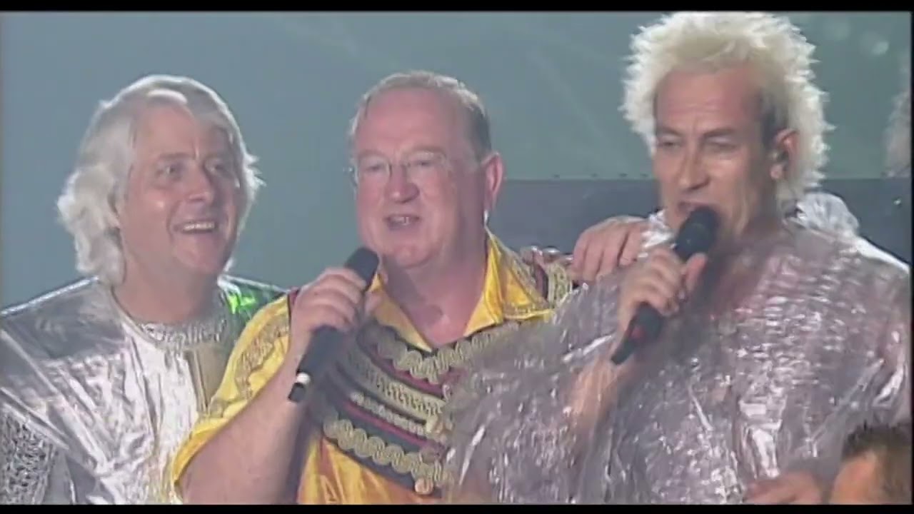 Tri Yann - Les Racines du Futur (Interceltique de Lorient, 2003) MUSIQUE CELTIQUE BRETONNE