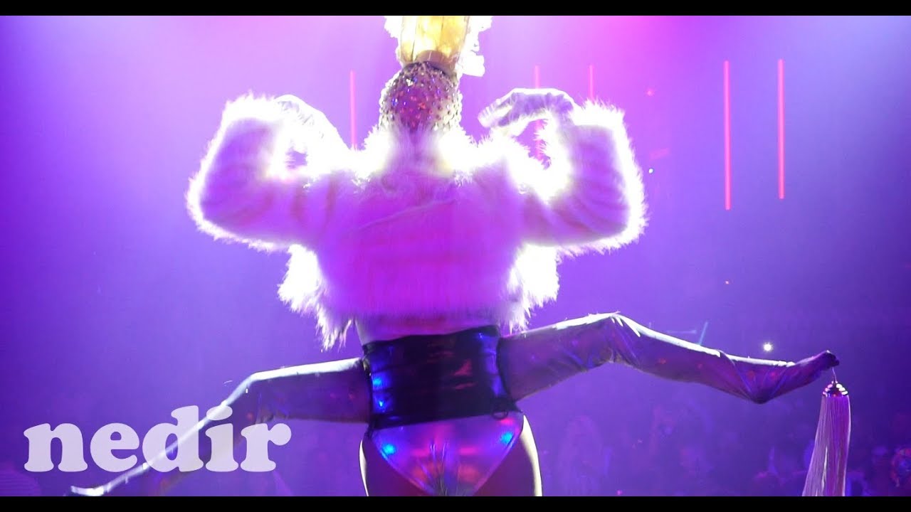 Türkiye'de Drag Queen Olmak? I Sanki Huysuz Virjin hiç yasaklanmadı