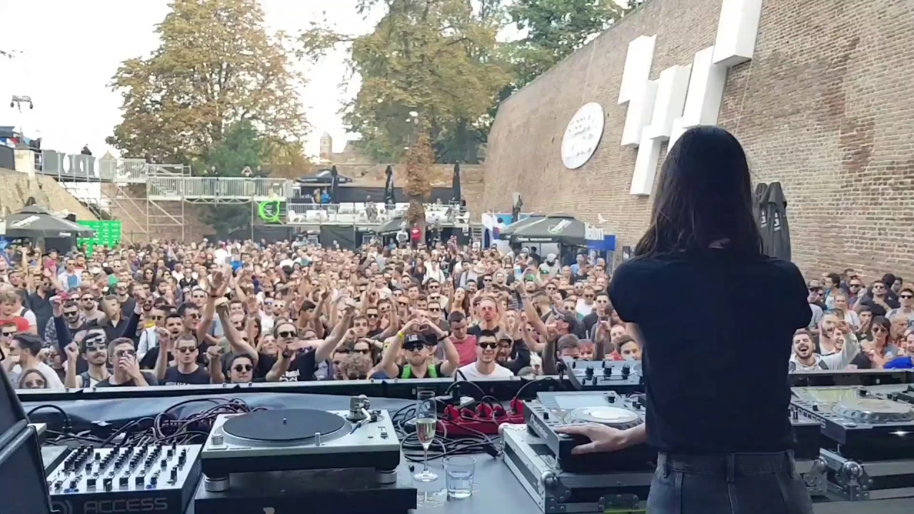 Amelie Lens closing Apgrade
