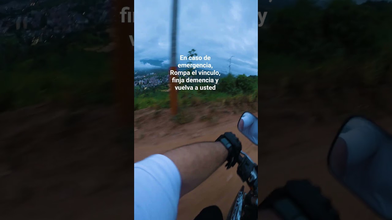 Ruta de emergencia | KLX150 en la monta&ntilde;a 🌫️🏍️ #ryuonwheels #kawasaki #mirador