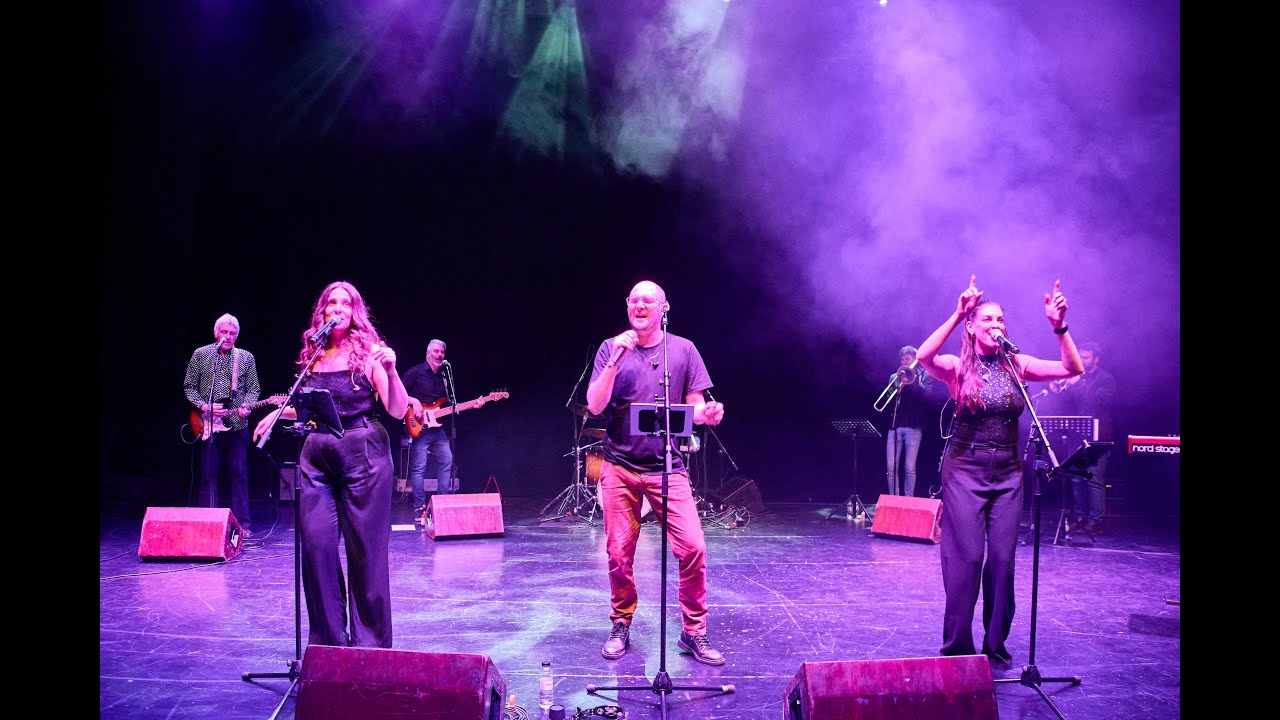 September (cover) LIVE IN ZARAGOZA, SPAIN Soul Lotta Funk Wedding & Party Band