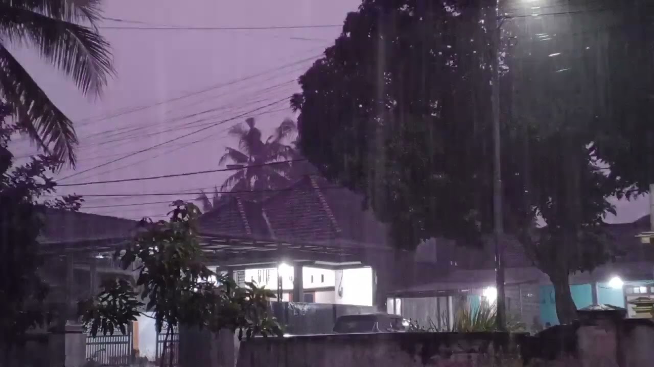 MALAM-MALAM DILANDA HUJAN YG SANGAT DERAS 😳