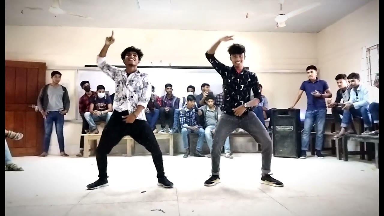 কলেজের (Class Party) ক্লাস পার্টিতে 🥰 অস্থির নাচ। Mutton Biriyani Item Song❤ Amit Dance Group 😎 2023