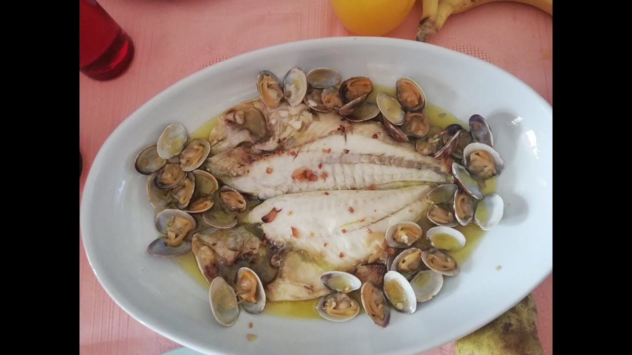 Lubina al Horno con Almejas y piña por John´s Corner