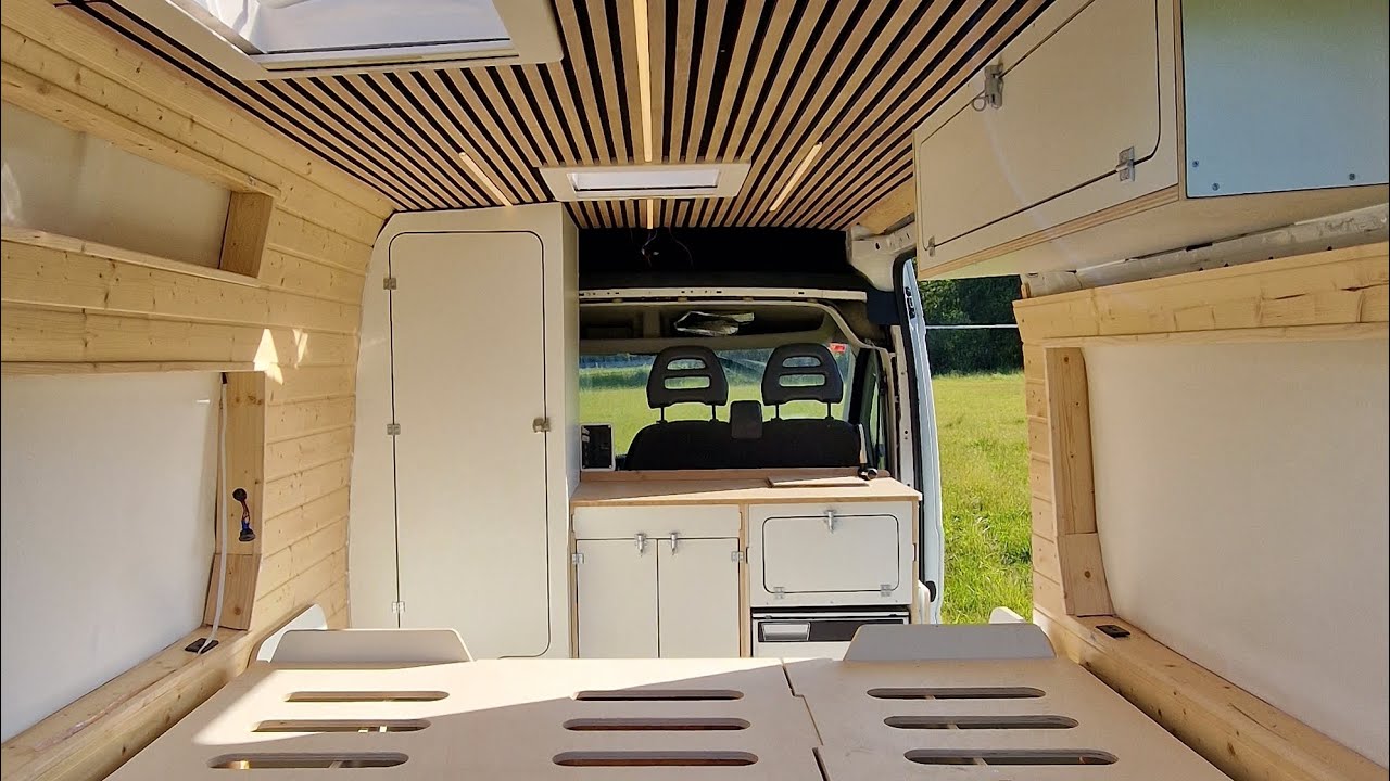 Van Tour kit Camper Fiat Ducato L2h2 con ducha y cama. C001 F023 sc009 B003