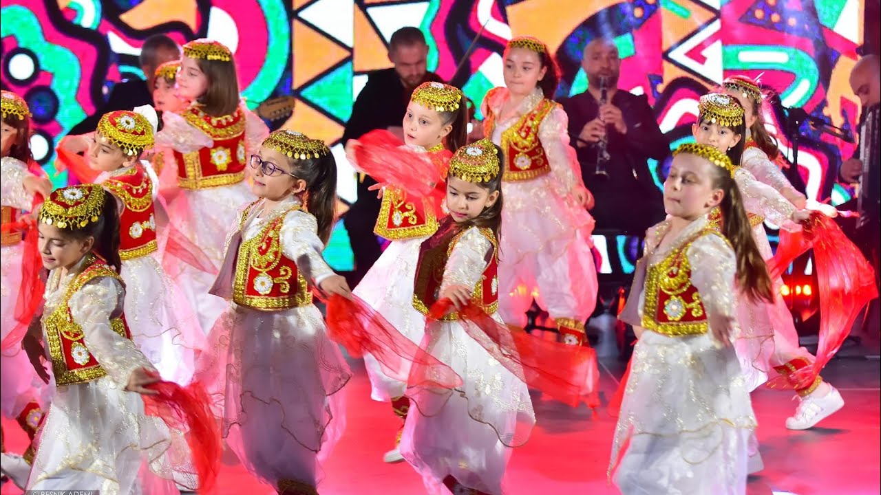 Mirmbrema i zoti shpise Valle Shqiperise Mesme - Art Revolution Dance - Koreograf: Elton Alla