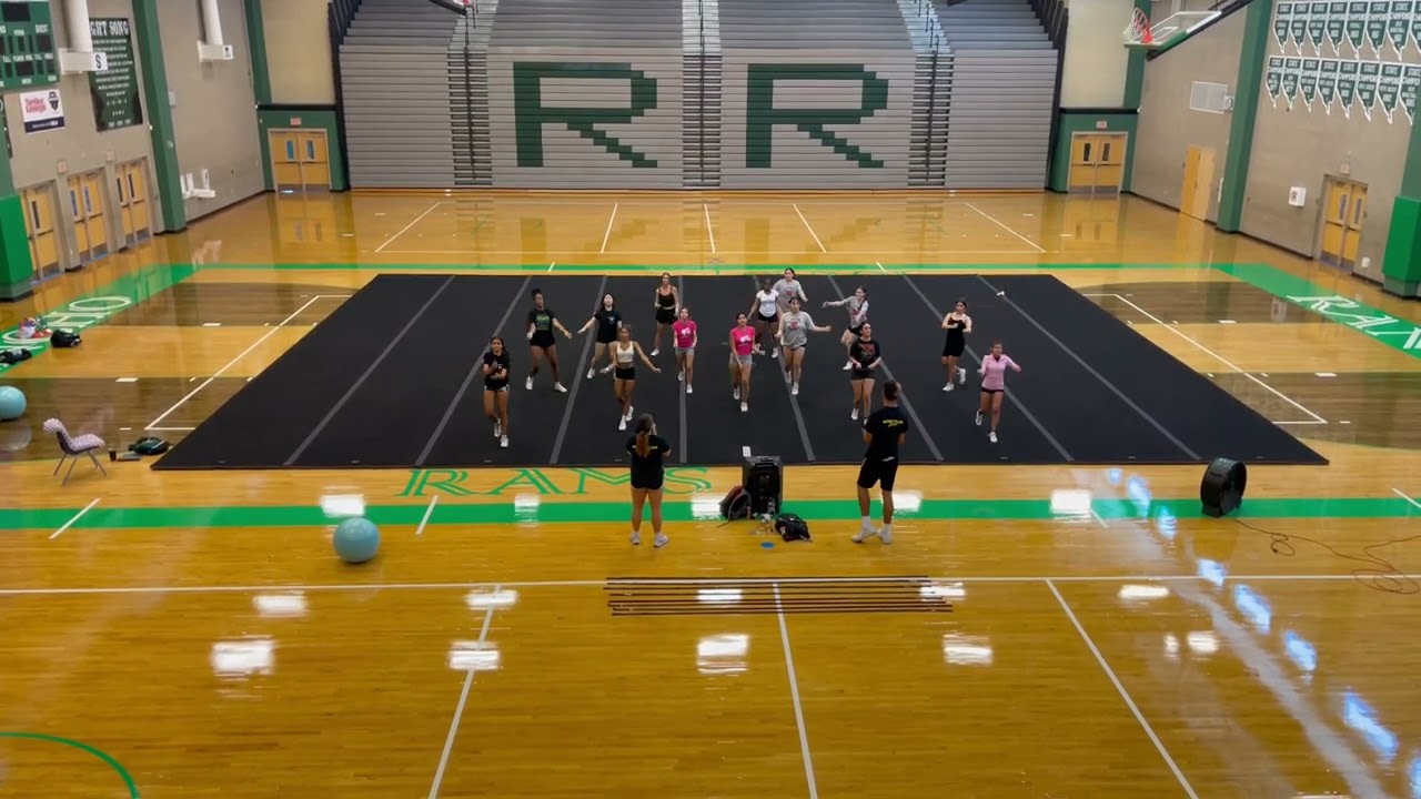 Working on Game Day Routine #cheercamp #cheerlife #teambuilding #cheerleading