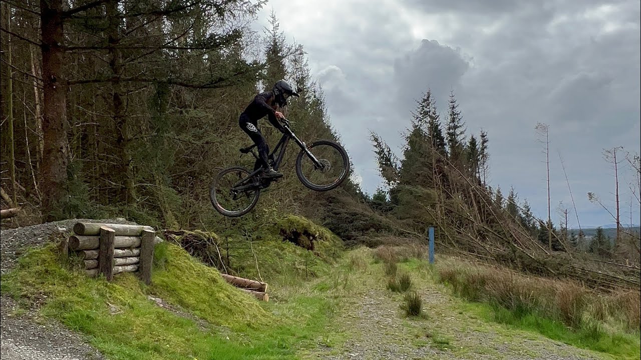 Ae forest! Downhill mtb track!!