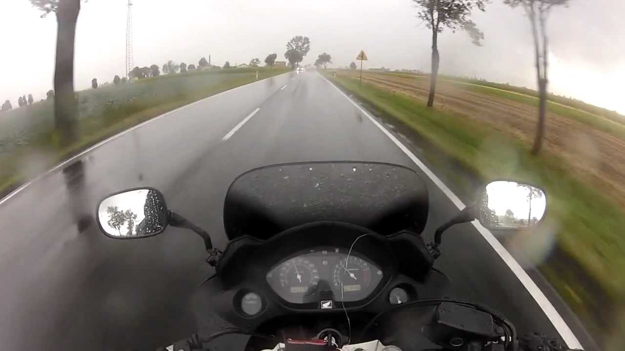 Riding in heavy rain on a motorcycle - Honda CBF 600 SA 2004 - GoPro Hero2