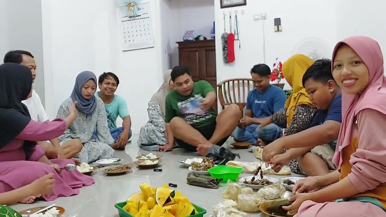 Heboh GARA² Tina XL ⁉️ makan sate nasi Kering