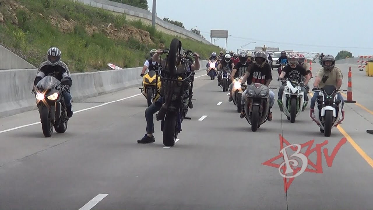 Insane Stunt Bike Wheelie Combo's HD Motorcycle Wheelies On Highway Street Bike Stunts Blox Starz TV