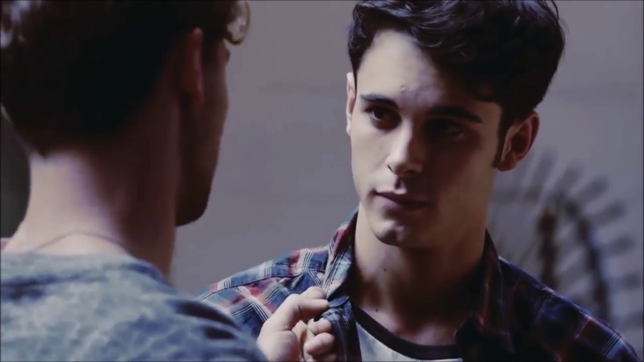 Bruno y Pol (Merli) / Waves by Dean Lewis