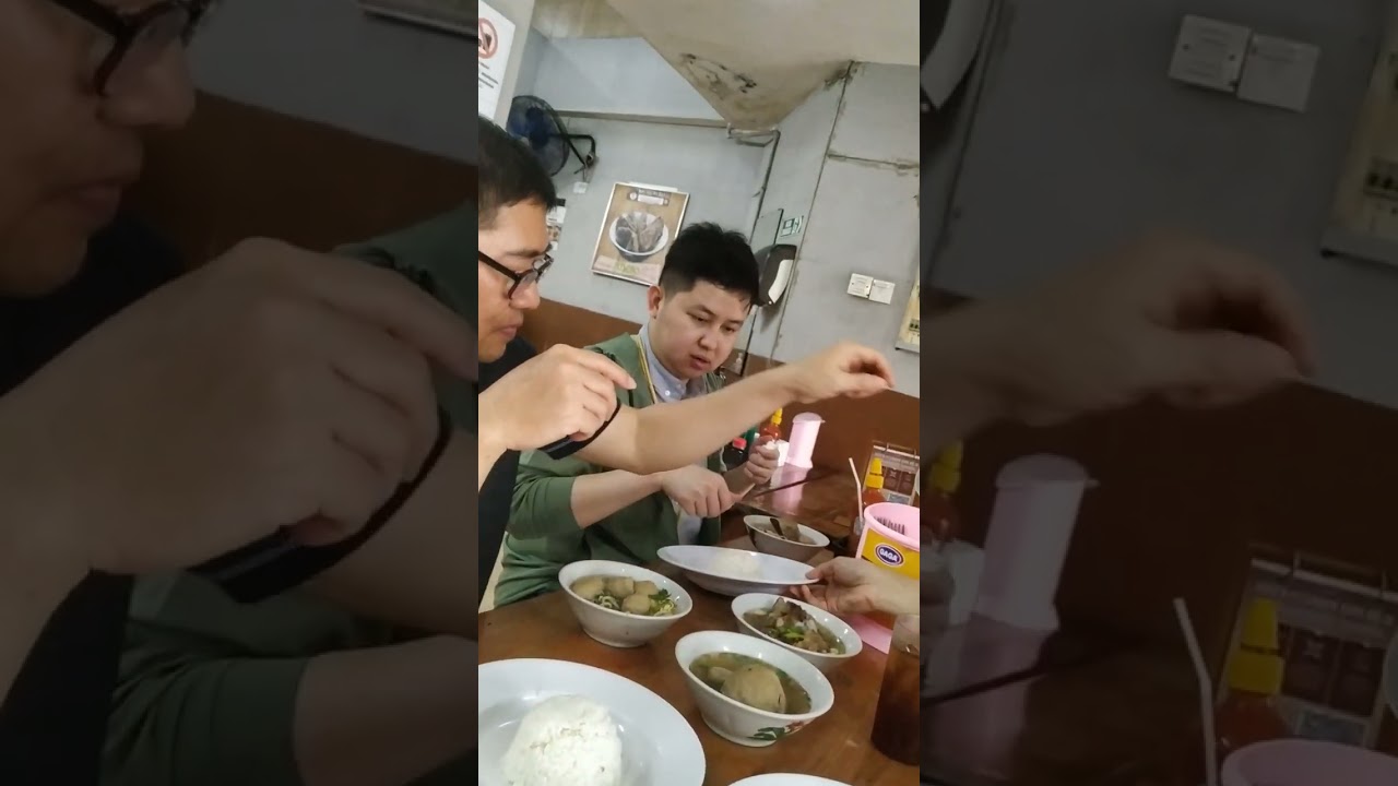 Bilangnya ribet gini mas  !! #restaurant #beranda #bakso #vlog 