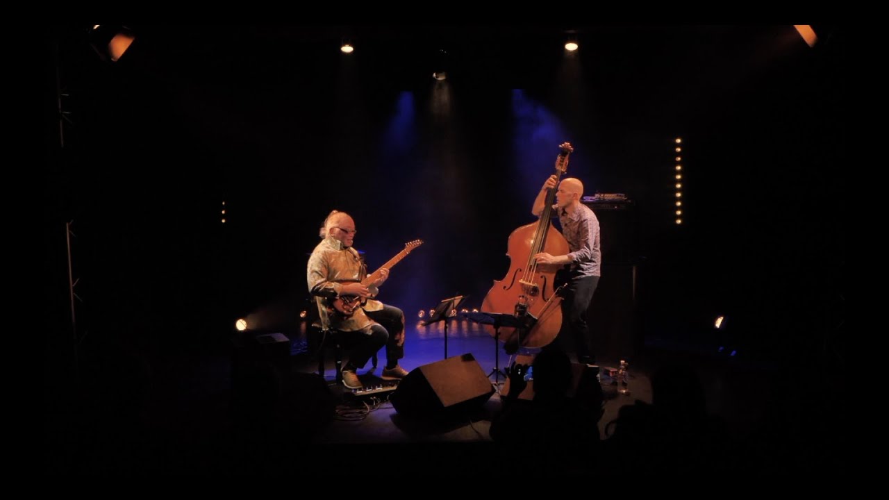 Nguy&ecirc;n L&ecirc;/Chris Jennings Duo live 
