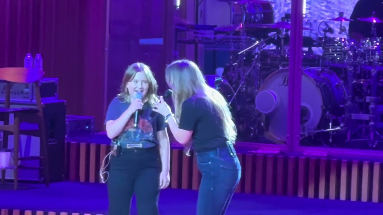 Heartbeat song with Kelly Clarkson and River Rose in Vegas