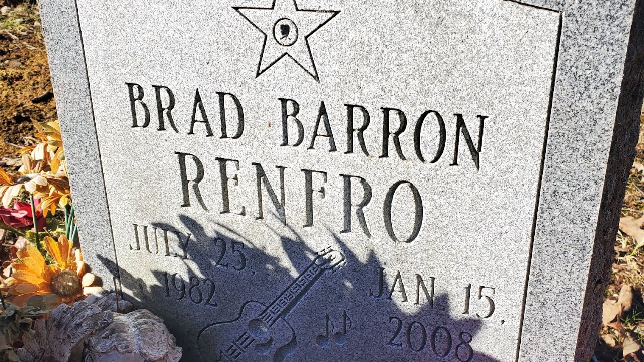Visiting Actor Brad Renfro's Grave at Red House Cemetery in Blaine, Tennessee