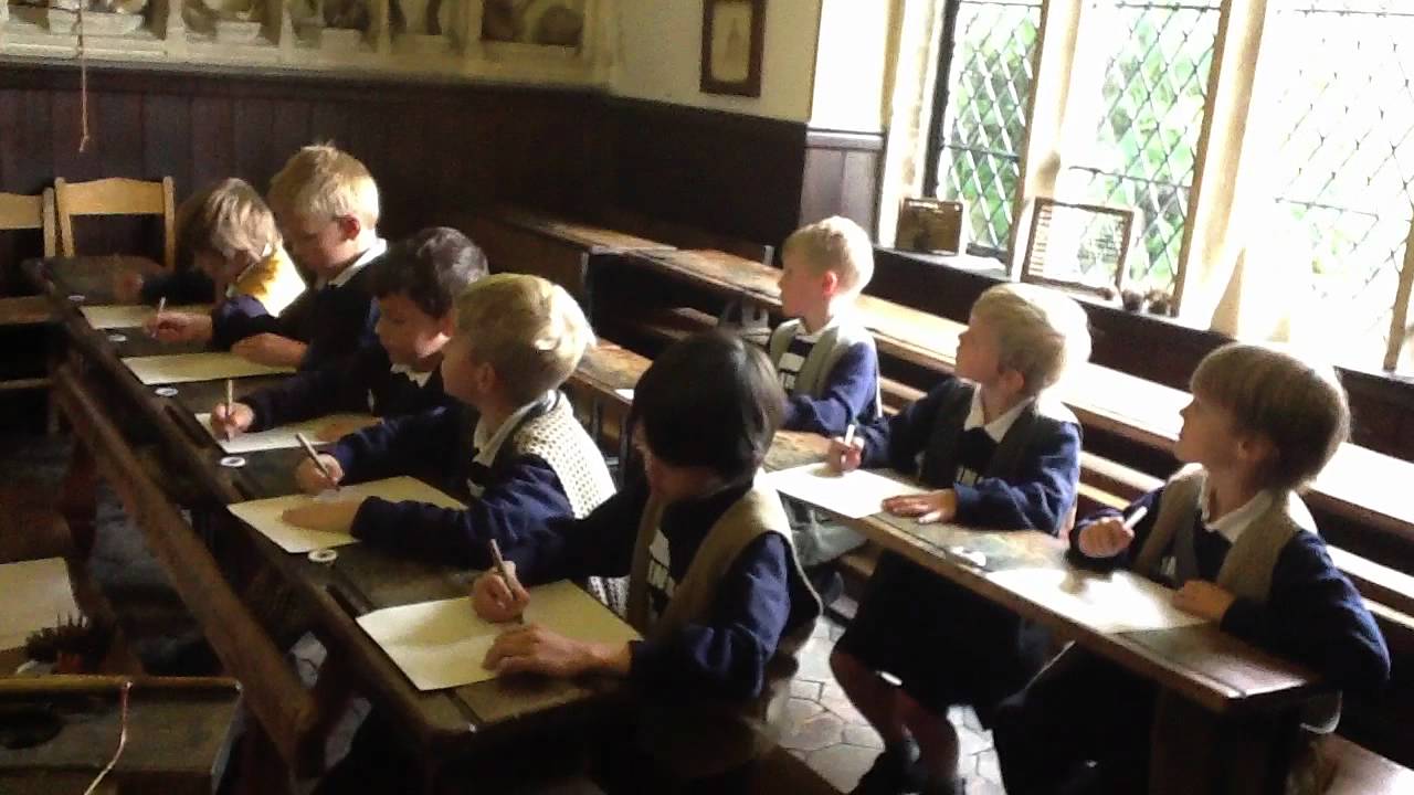 Year 2 visit a Victorian school