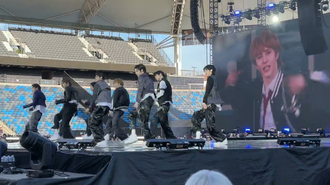 250511 SMTR25 “GROWL (orig. EXO)” SMTOWN LOS ANGELES